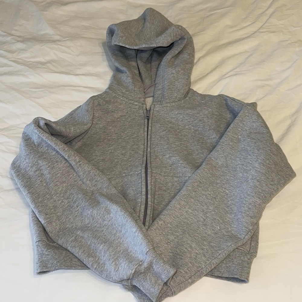 Aritzia TNA Cozy Boyfriend Zip up Hoodie